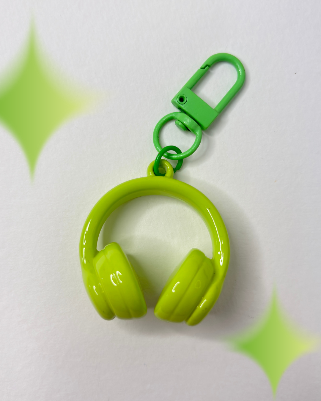 Minimalist Cool Headphone — Cool Backpack Charm - Green