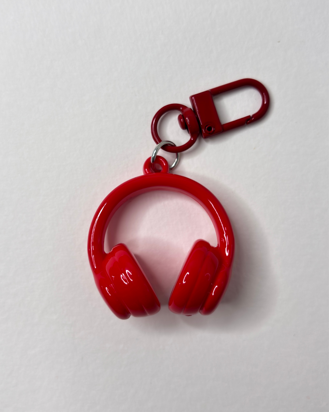 Minimalist Cool Headphone — Cool Backpack Charm - Red