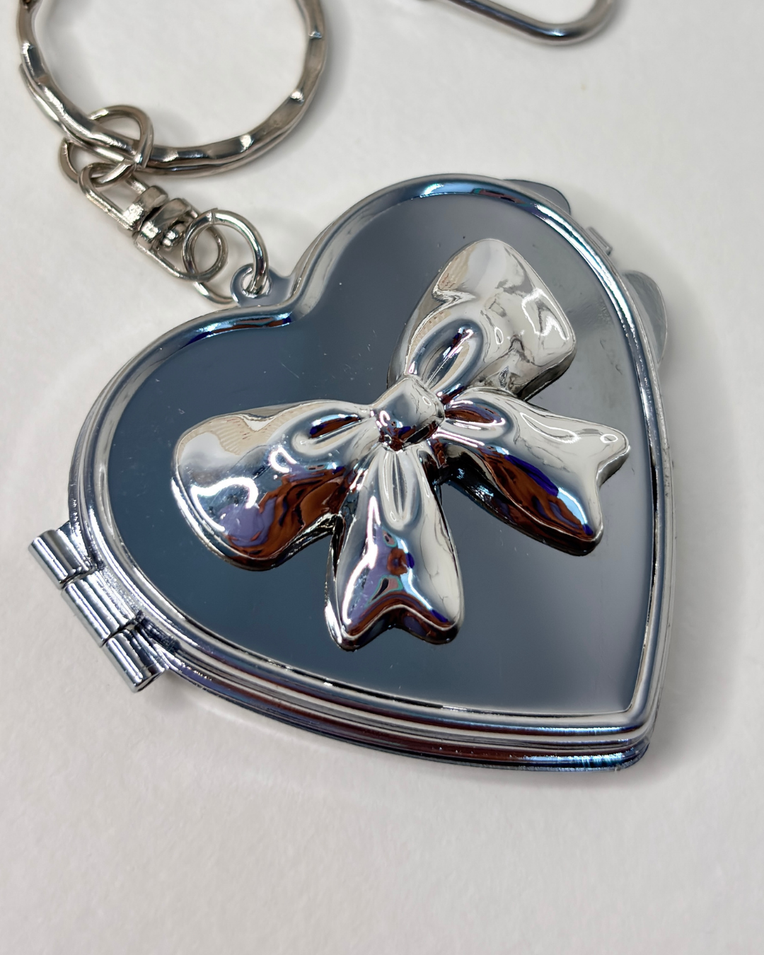 Mirror Bow — Zinc Alloy Heart Bag Charm
